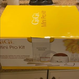 Gigi wax kit